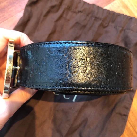 Women’s Gucci Signature black leather belt with gold hardware size 90 - Picture 3 of 5